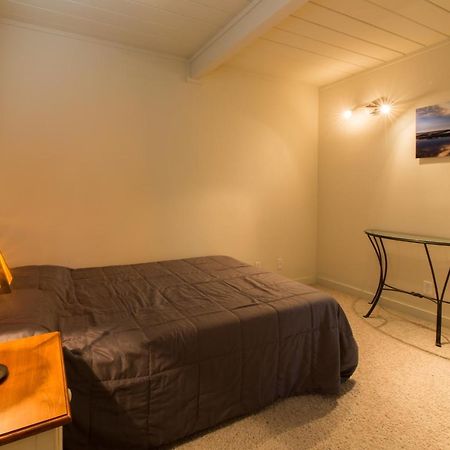 Private Room With Shared Bath Mountain View Exterior foto